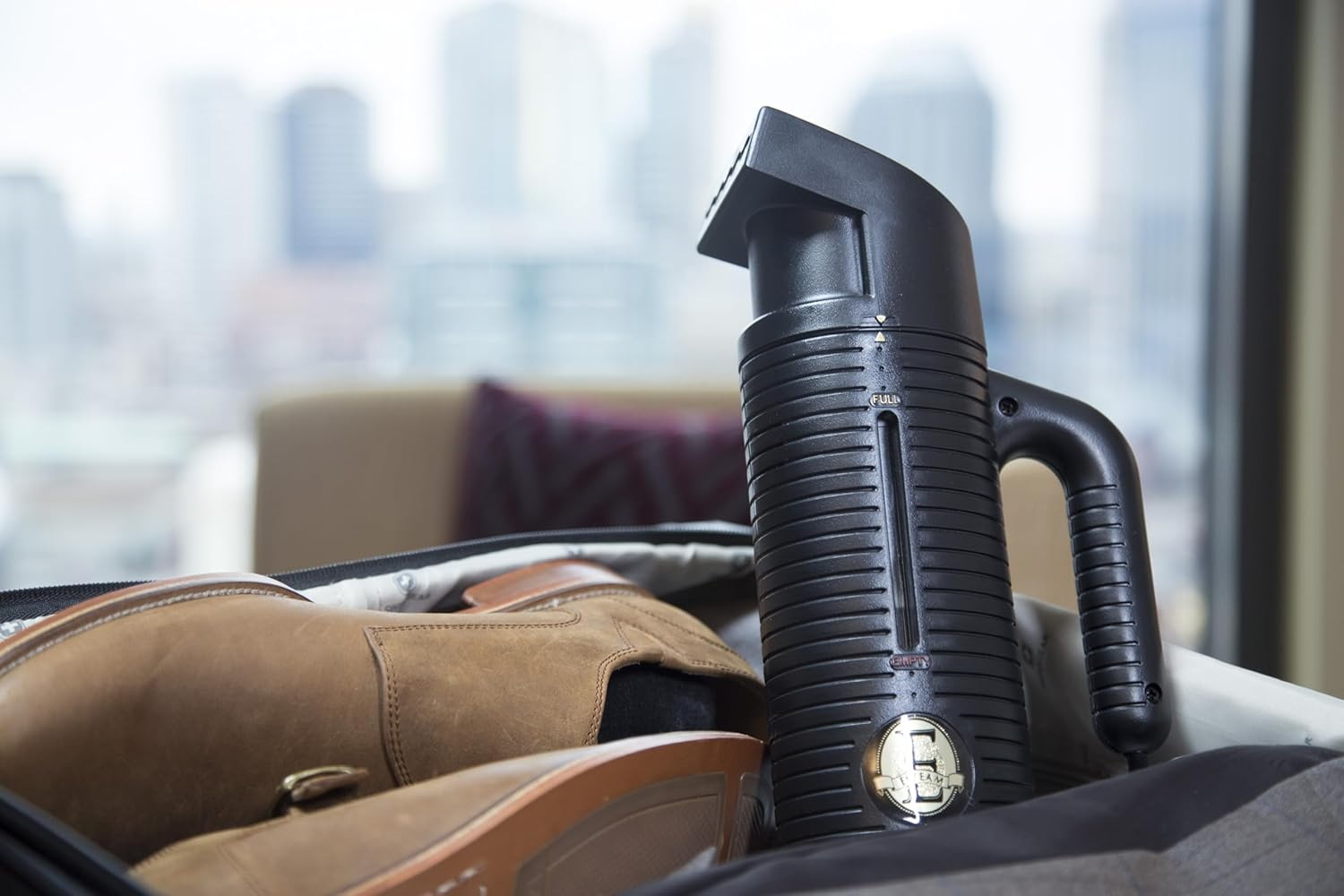 Jiffy ESTEAM Handheld Travel Clothing Steamer &ndash; 600W, 15-Minute Steam Time, Compact & Lightweight &ndash; Black, Made in the USA image number 3