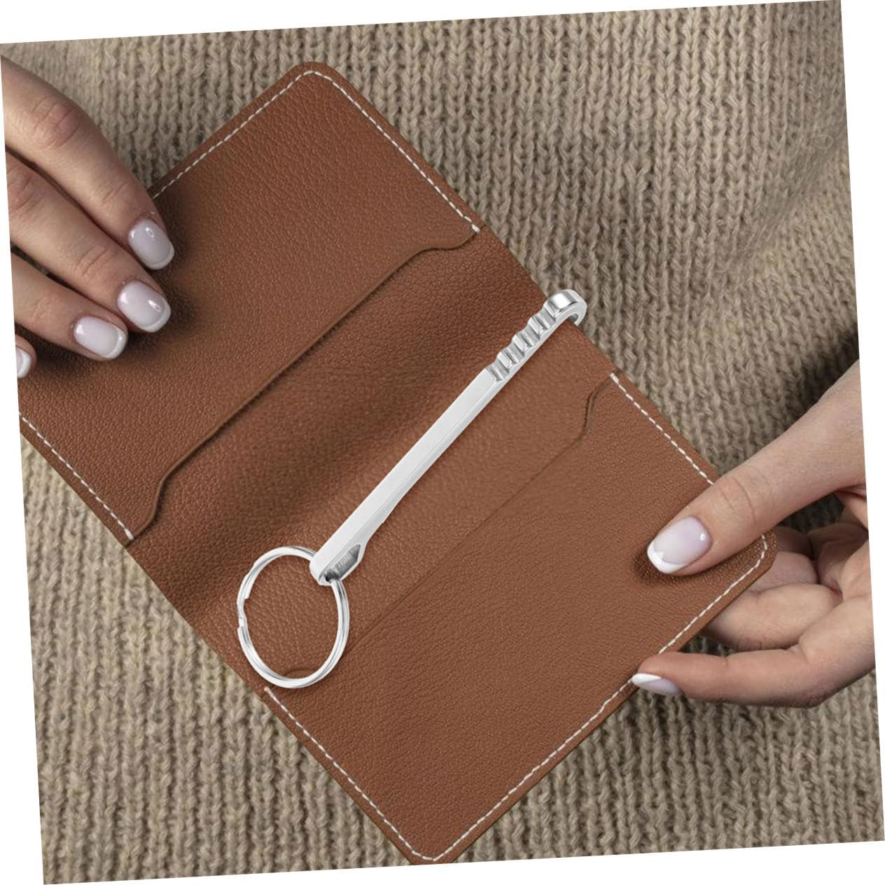 Alasum Cash Holder Money Wallet Stainless Steel Waist Clip Compact Lightweight Money Storage Holder Wallet Carabiner Clip Portable Keychain for Outdoor Activities