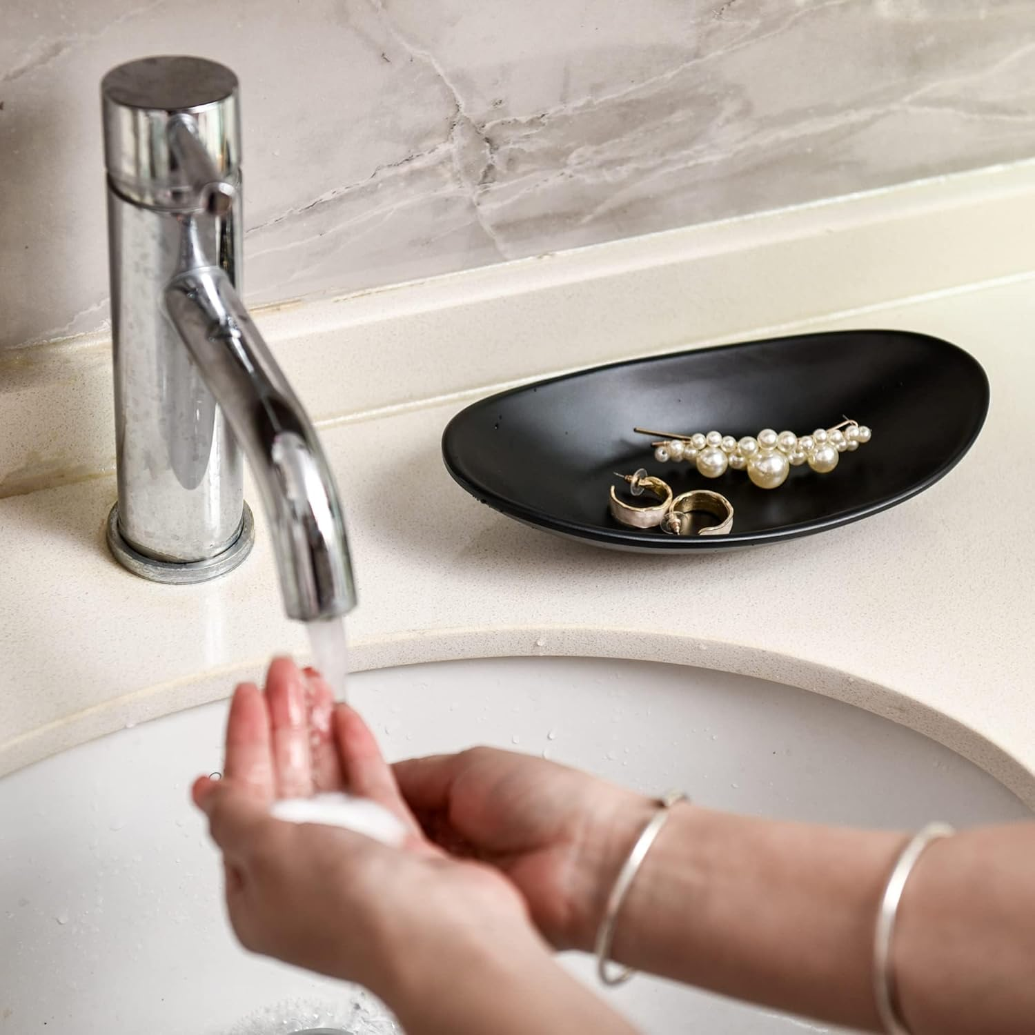 Feyarl Ring Dish Black Key Dish for Hallways Small Jewelry Tray Entryway Key Bowl Decorative Trinket Dish for Home Dresser Bathroom (Oval) image number 1