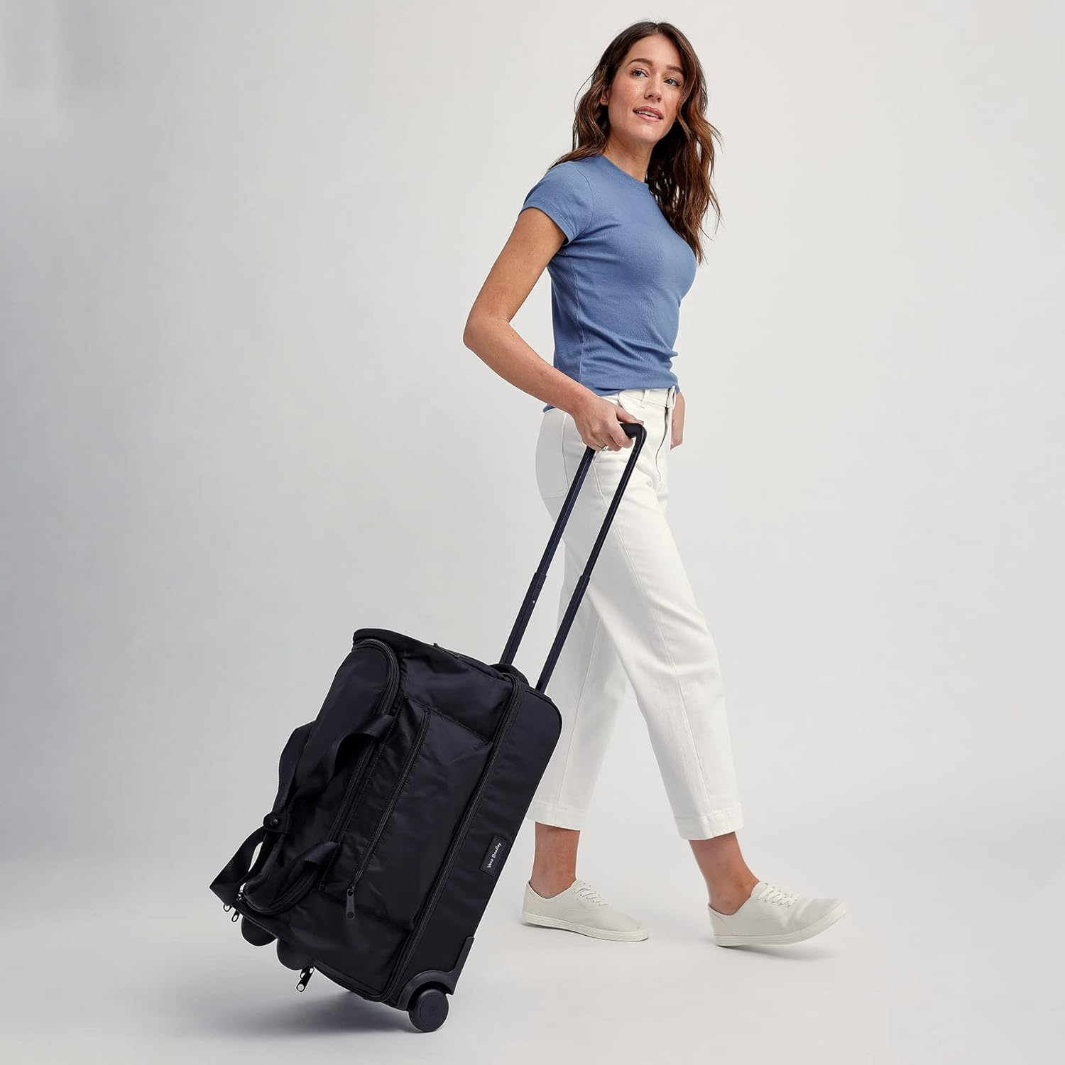 Vera Bradley Women'S Recycled Ripstop Foldable Rolling Duffel image number 3