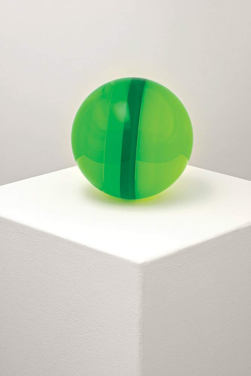 Helen Pashgian: Spheres & Lenses image number 2