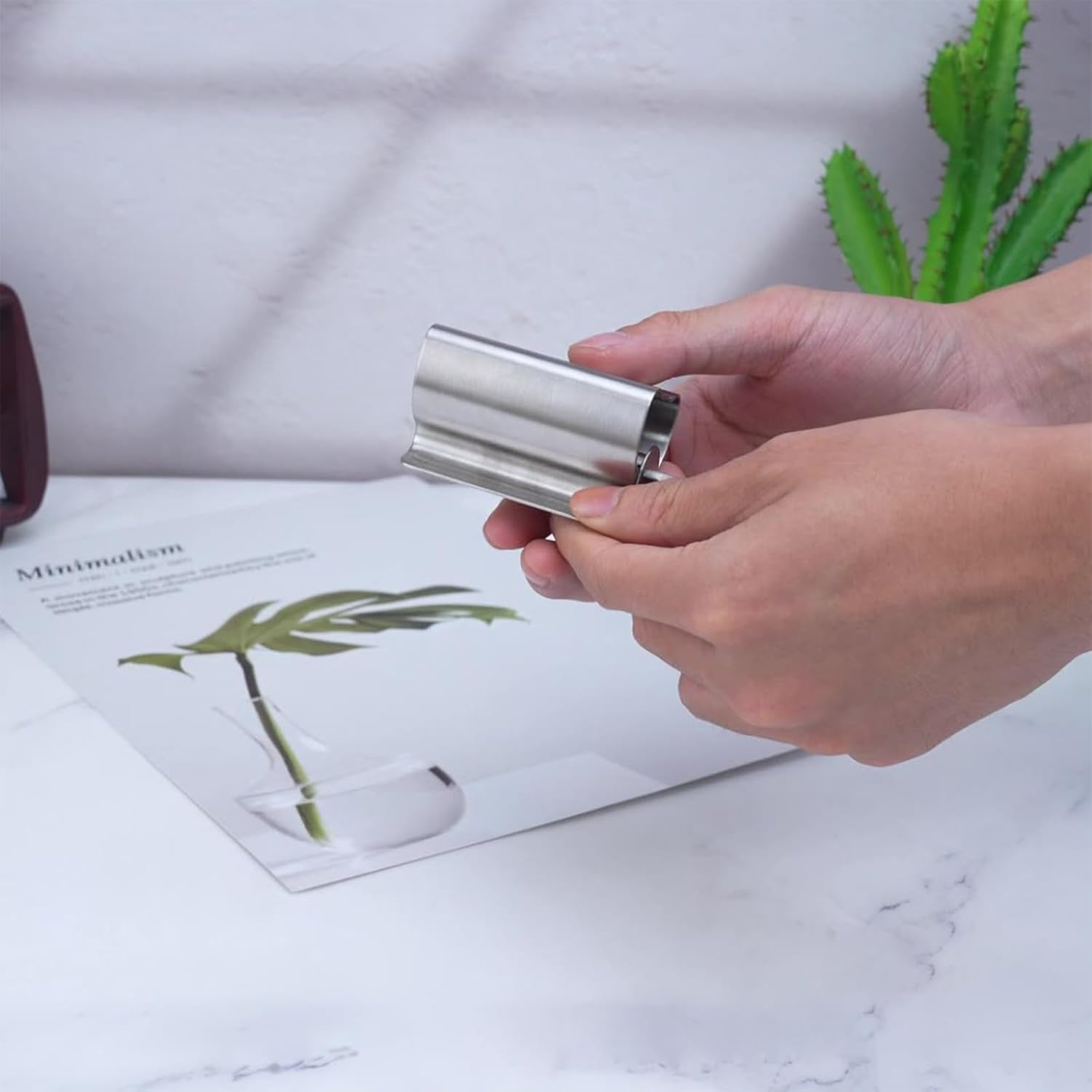 Toothpaste Squeezer Metal Tube Squeezer Stainless Steel Tube Wringer Toothpaste Seat Holder Stand 2 Pack Metal Toothpaste Squeezer image number 6