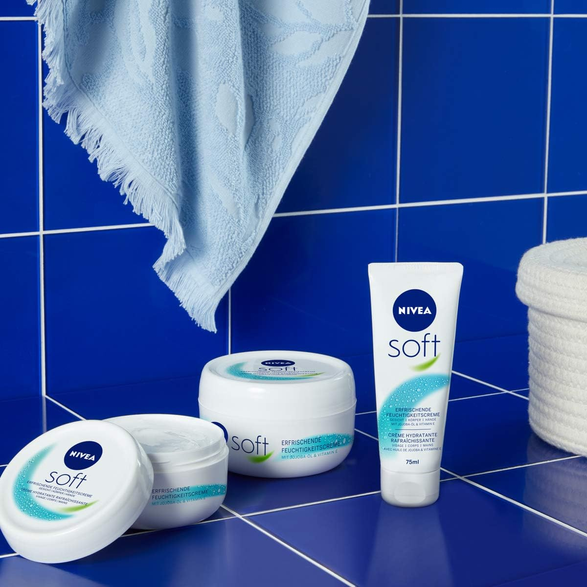 NIVEA Soft Refreshing Moisturising Cream (375 Ml), Nourishing Soft Cream with Vitamin E and Jojoba Oil, Fast Absorbing Skin Cream image number 1