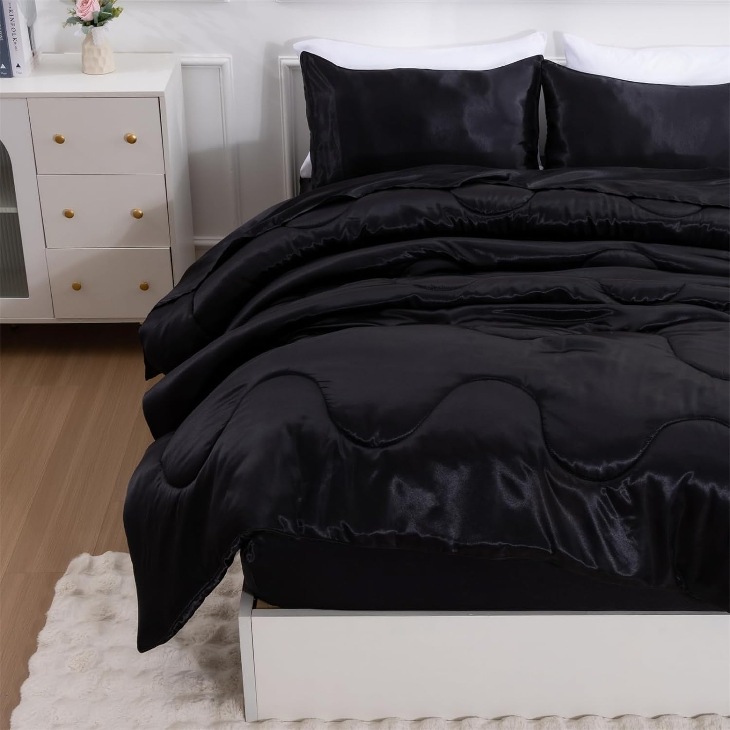 A Nice Night Satin Silky Soft Quilt Luxury Super Soft Microfiber Bedding Thin Comforter Set Full/Queen, Light Weighted (Black, Queen(88-By-88-Inches))