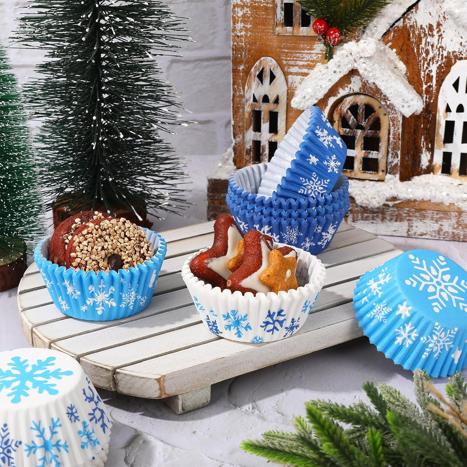 Whaline 600Pcs Winter Cupcake Liner White Blue Snowflake Paper Cupcake Wrapper 3 Designs Disposable Christmas Muffin Baking Cup for Home Kitchen Party Supplies, 2 X 1.2 In image number 6