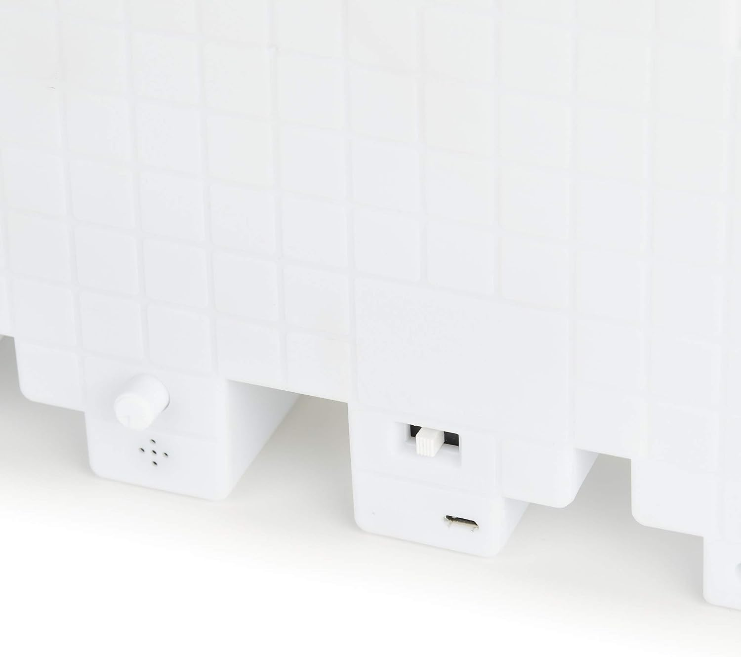 Pac-Man Ghost Light - Officially Licensed with Color Phasing Modes, Sounds Reactive Colors Change to Music, USB Powered, Retro Gamer Gift | Paladone