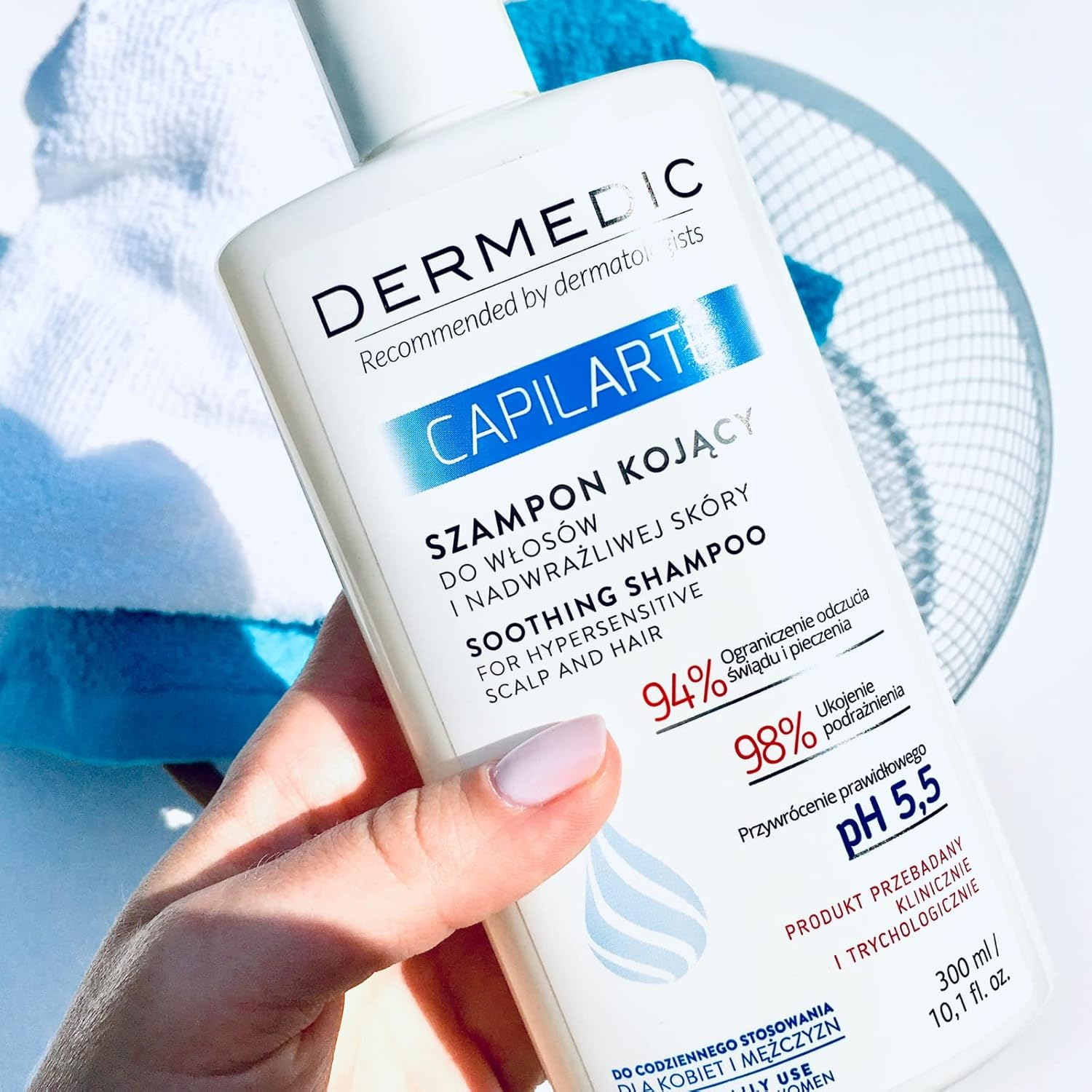 DERMEDIC CAPILARTE Soothing Shampoo for Hair and Hypersensitive Scalp 300 Ml image number 3