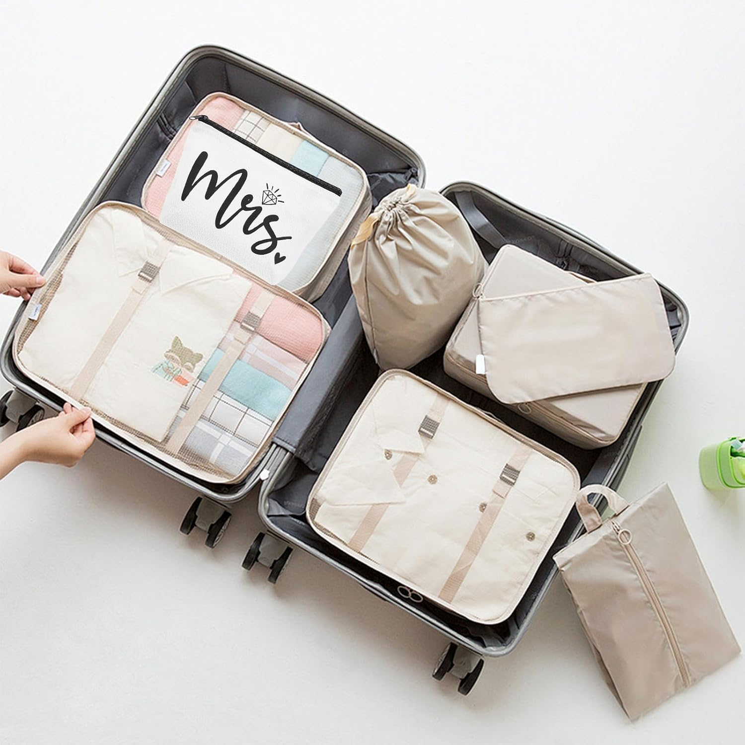 NICENEEDED White Bride Make up Bag Future Mrs Travel Toiletry Bag Bridal Shower Decorations with Zip Engagement Gifts Hen Party Accessories image number 3