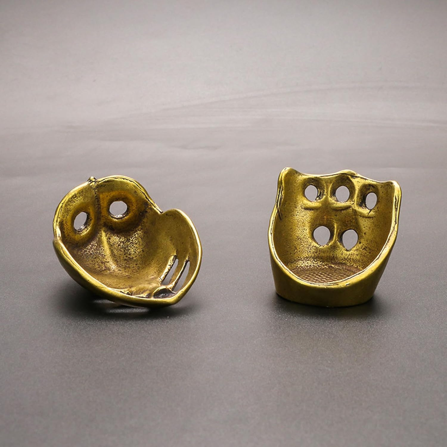 Mini Brass Statues Retro Pure Copper Mini Aroma Diffuser Owl Incense Insert Office Home Decoration image number 3