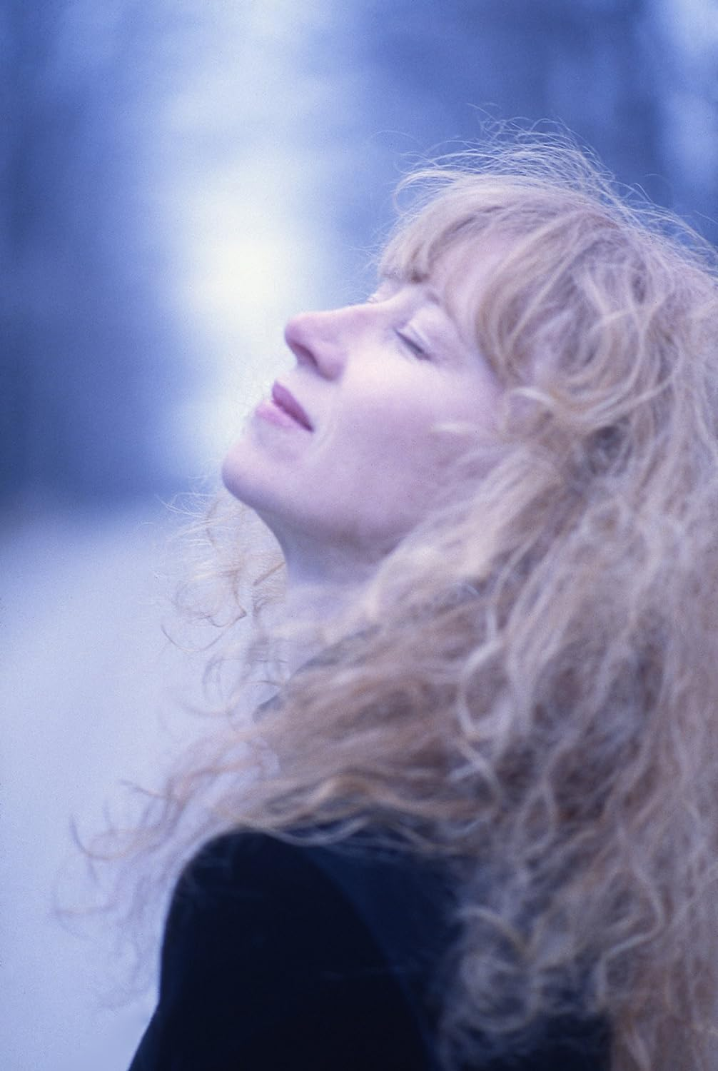 Journey so Far - the Best of Loreena Mckennitt image number 6