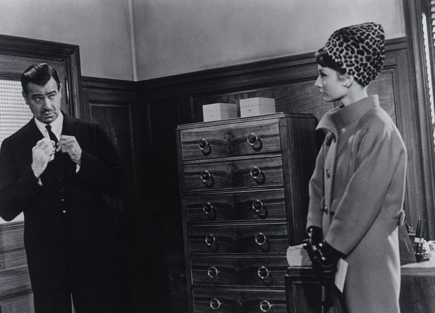 Charade Charade image number 2