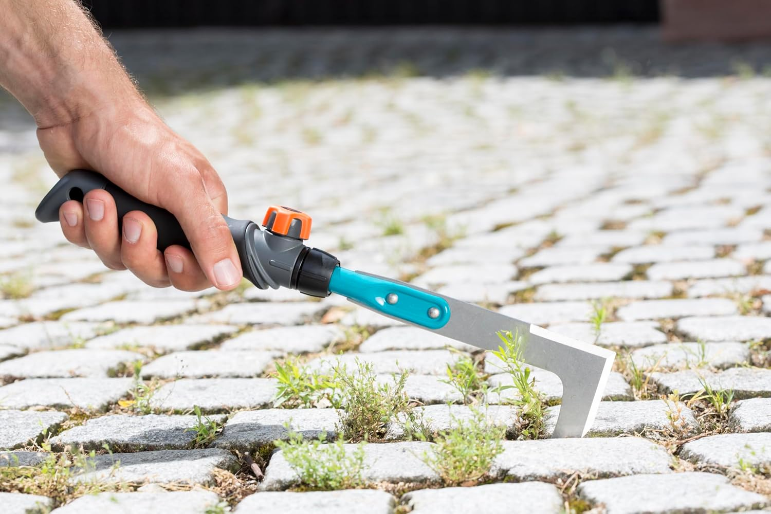 Gardena Combisystem Patio Weeder: Weed Scraper for Removing Moss and Weeds in Paving Joints, Hardened Stainless Steel Blade with Double-Sided Grinding, Corrosion Protection (8927-20) image number 1