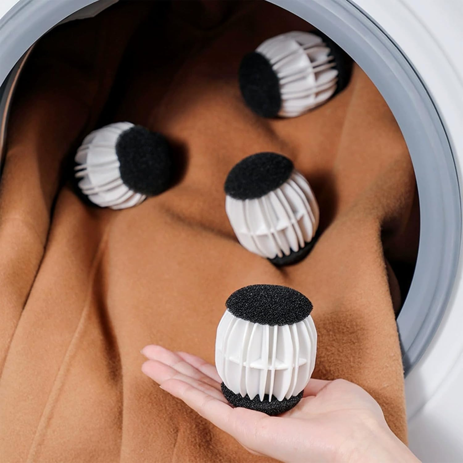 4PCS Pet Pet Hair Remover for Washing Machine, Dryer Balls, Anti-Tangle Laundry Balls, Effectively Removes Pet Hair, Lint and Debris, Black and White