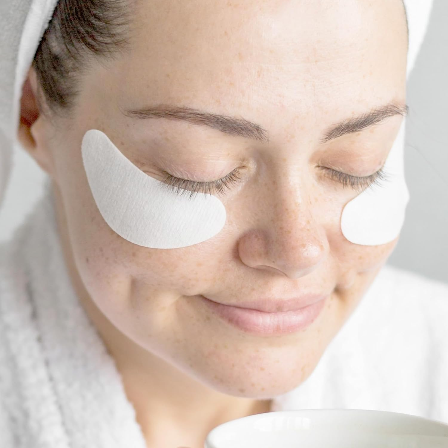 1000Pcs Disposable DIY Non-Woven Eye Mask Paper by Project E Beauty | DIY Cotton Eye Care Mask | for Skincare & Spa Salon Use | Cosmetic Facial Paper for Toner, Serum, or Lotion image number 2