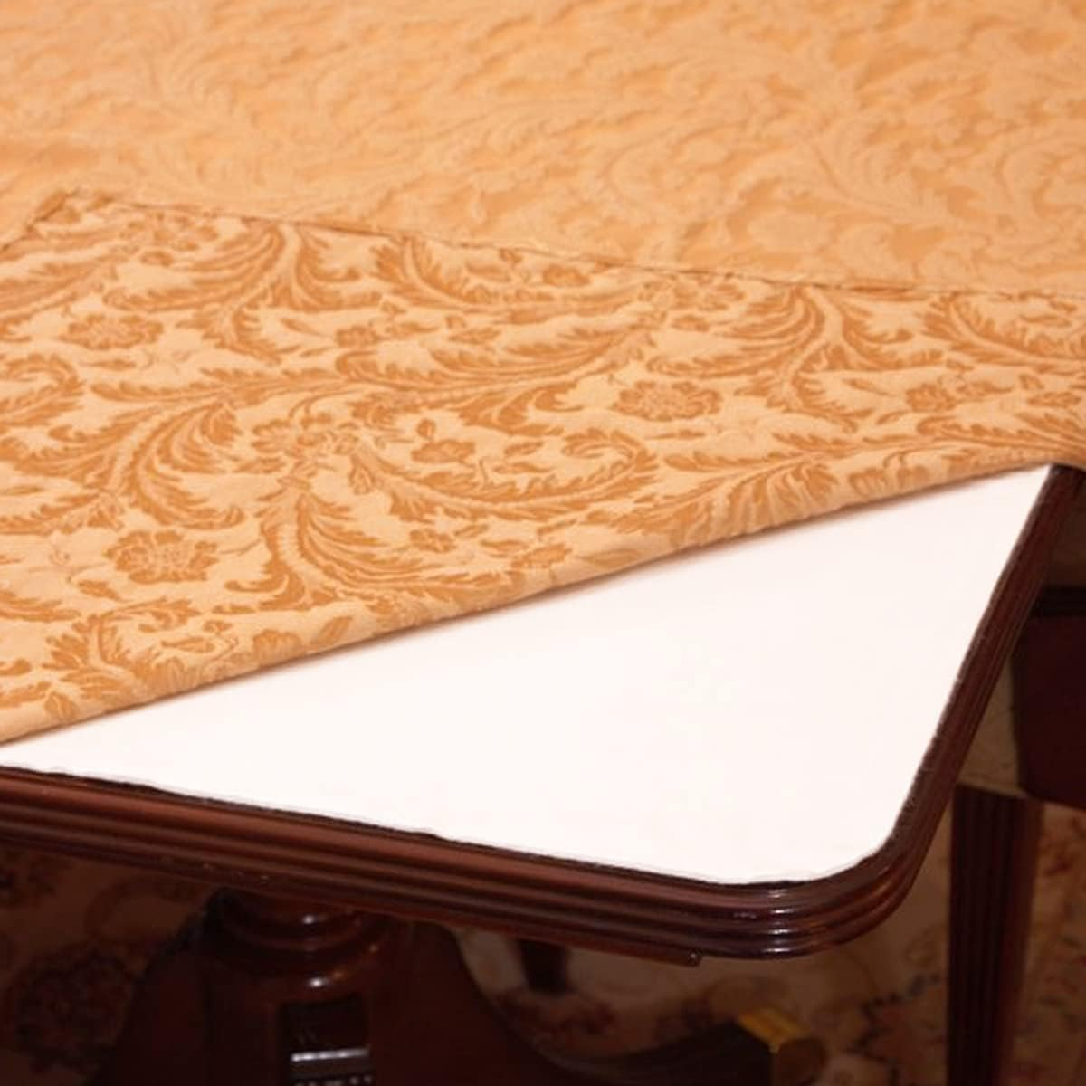 LAMINET Deluxe Cushioned Heavy Duty Table Pad, 52" X 108" image number 5