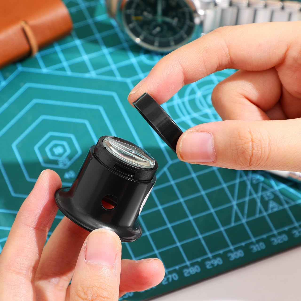 Garneck 1Set Jewelry Magnifying Loupe Headband Tool for Watch Repair Portable Magnifying Glass with Removable Steel Wire Straps for Precision Work for Inspecting Watches and Delicate Components image number 2