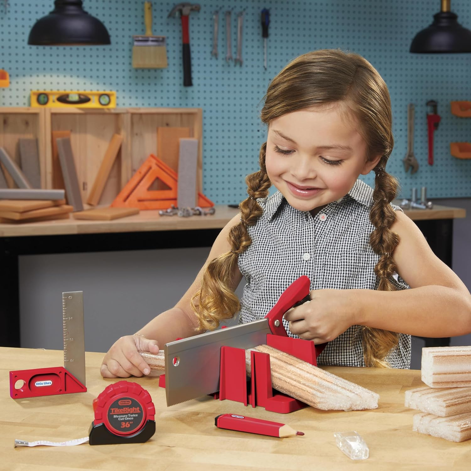 Little Tikes Creative Construction Measure & Cut Set with 5 Accessories, Pretend Play Construction Set, for Boys and Girls Ages 3+ Years image number 4