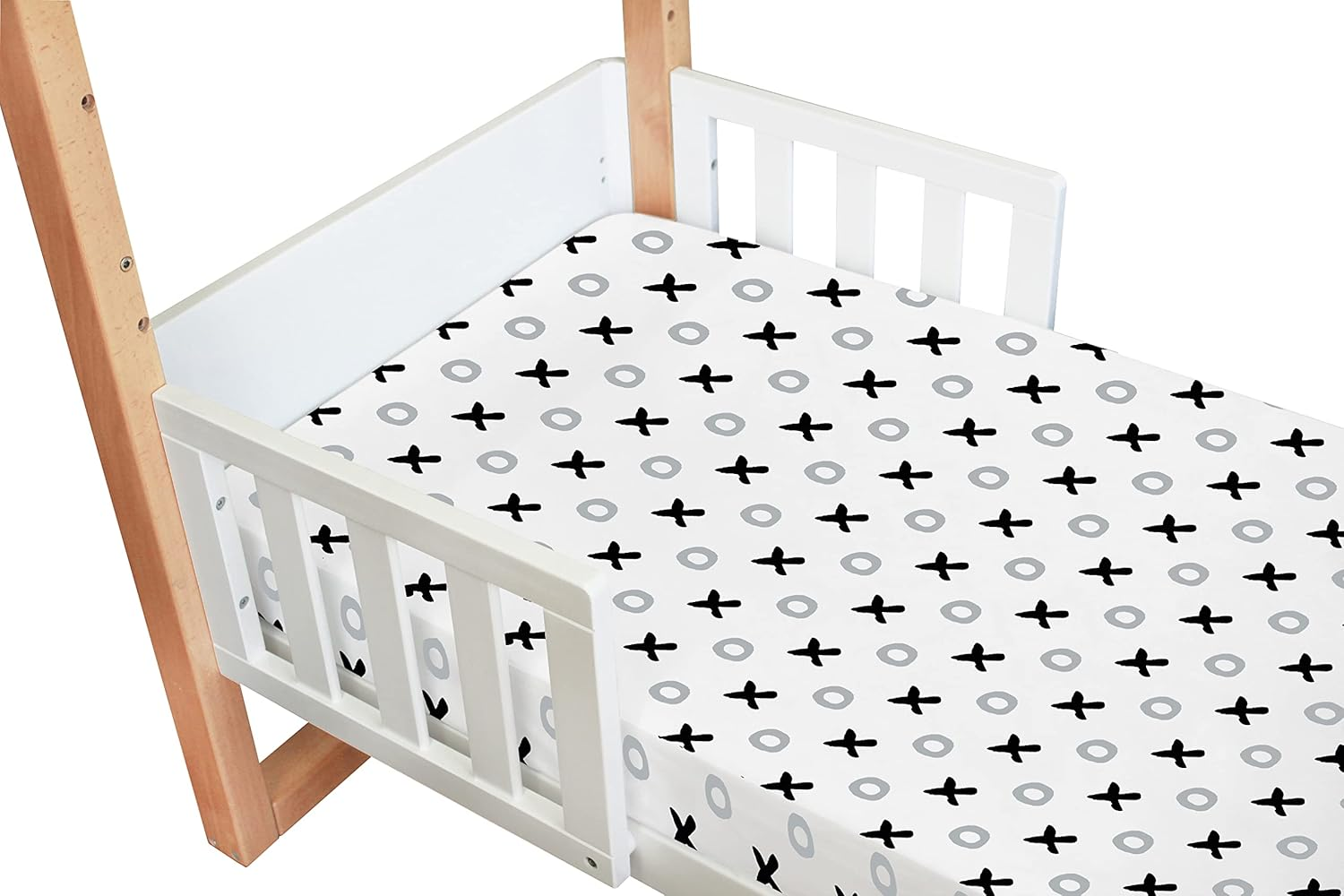 Babyhood Amani Bebe Organic Standard Fitted Sheet, Tic Tac Toe