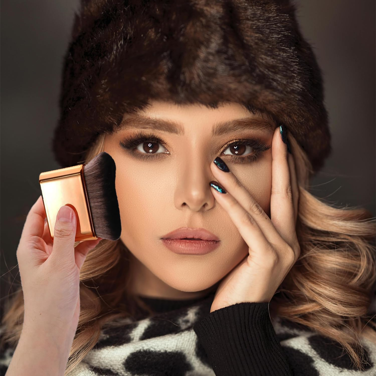 Self Tanner Brush Makeup Brush for Face and Body Foundation Perfect Flawless Leg Application for Powder Blush Eyeshadow and Sunscreen Cream (2 Pcs) image number 3