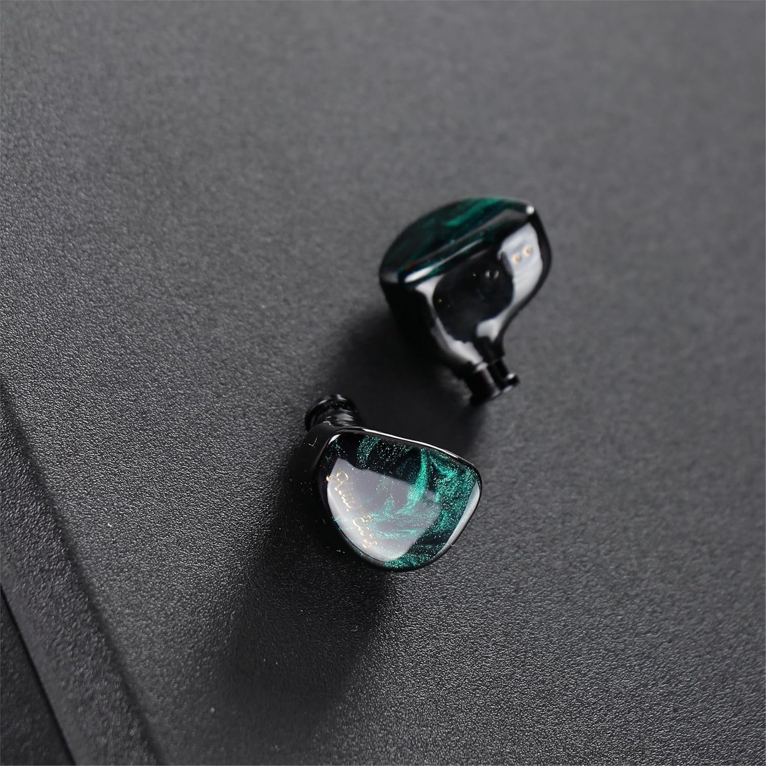 Linsoul Kiwi Ears Cadenza 10Mm Beryllium Dynamic Driver IEM 3D Printed with Detachable Interchangeable Plug 0.78 2Pin 3.5Mm IEM Cable for Musician Audiophile (Green) - Blue image number 6