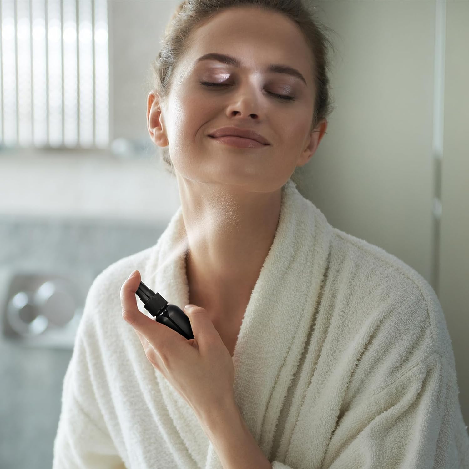 Tanlade 100 Pcs 2Oz Small Spray Bottles Refillable Mini Spritzer Clear Empty Plastic Spritz Bottle Refillable Reusable Travel Size Mist Bottle Sprayer for Travel Cleaning Perfume Liquid (Black) image number 5