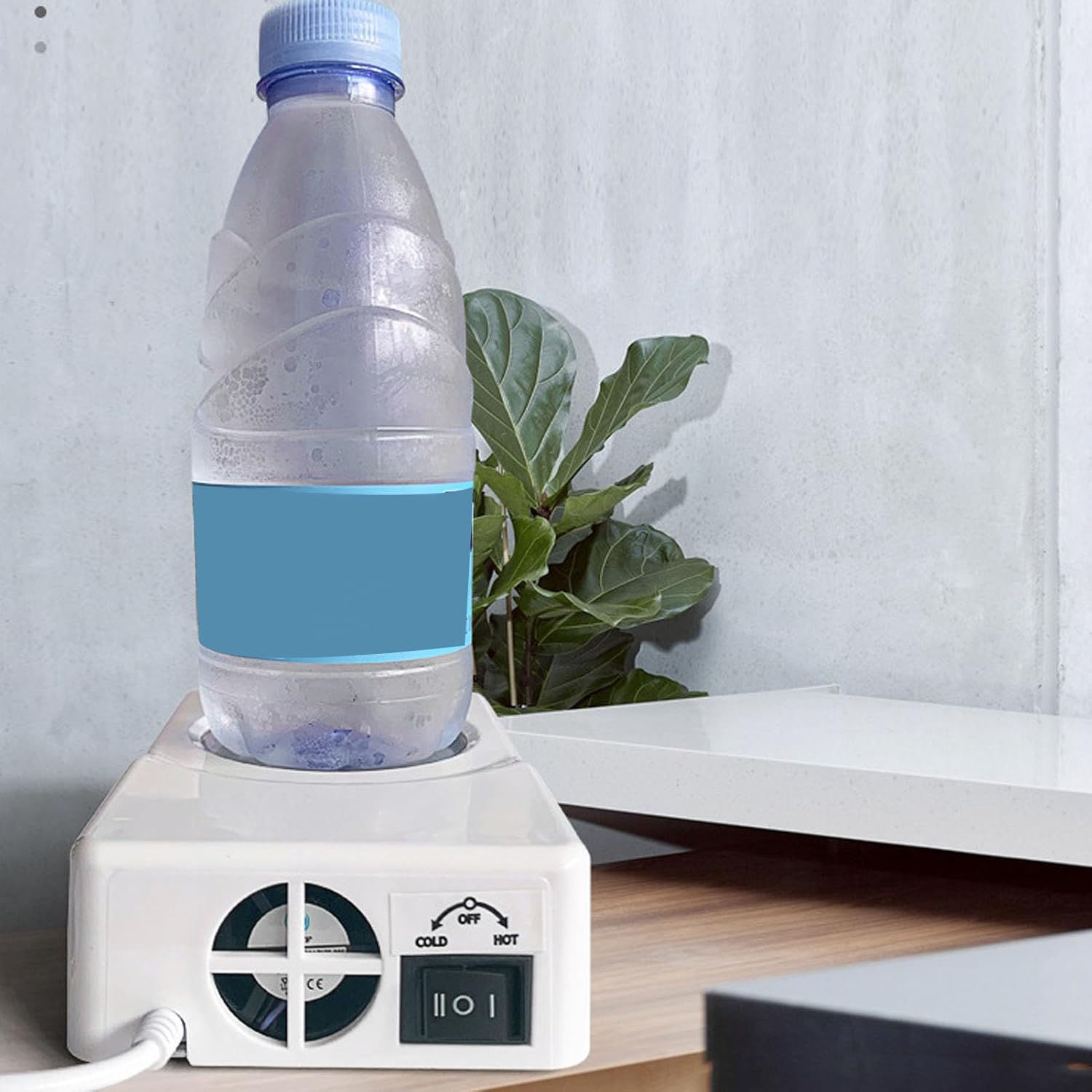 Sorandy Coffee Mug Warmer and Cooler, Beverage Chiller, USB Powered, 10&deg;C to 45&deg;C, 2 in 1 Beverage Warmer and Drink Cooler, for Travel, Office Desks, Home, for Coffee, Milk Tea image number 1