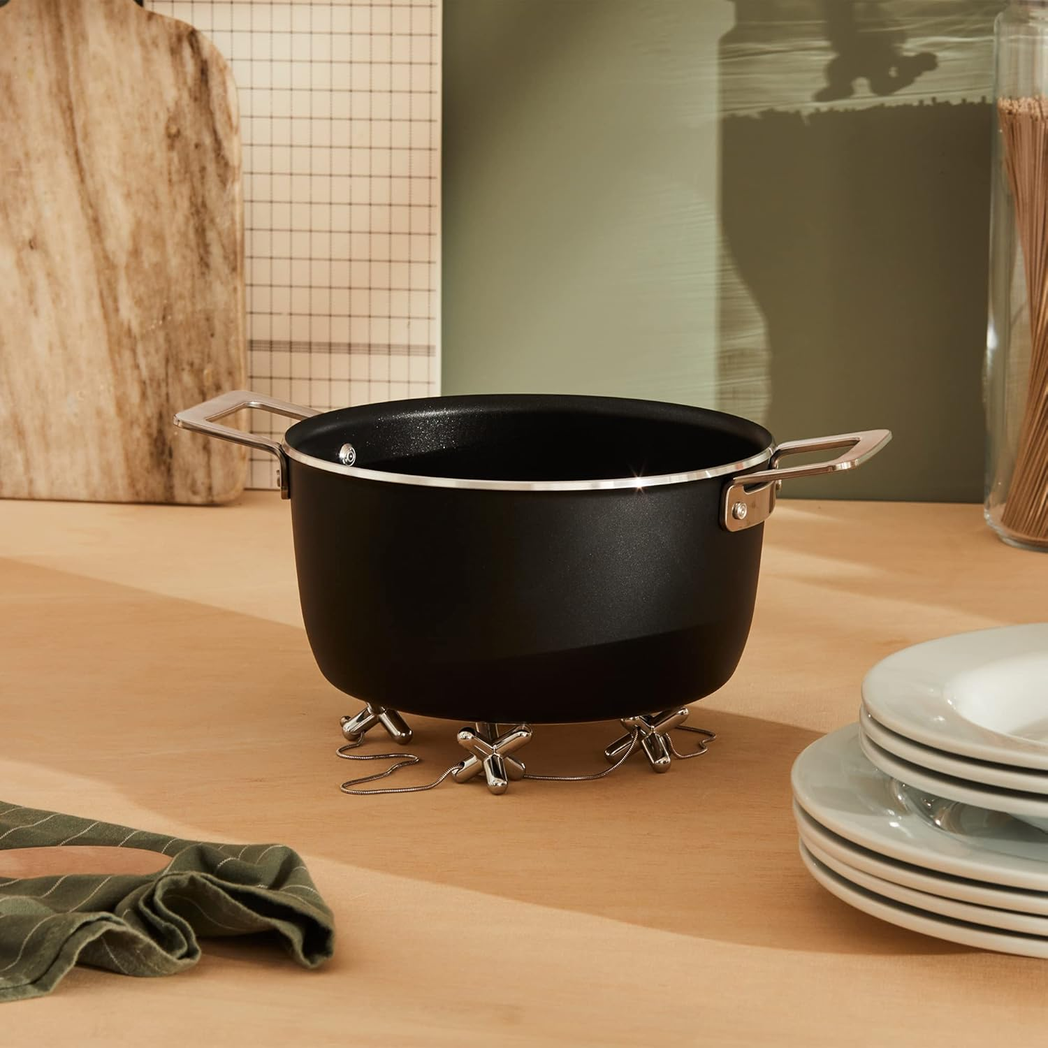 Alessi Tripod round Trivet image number 2