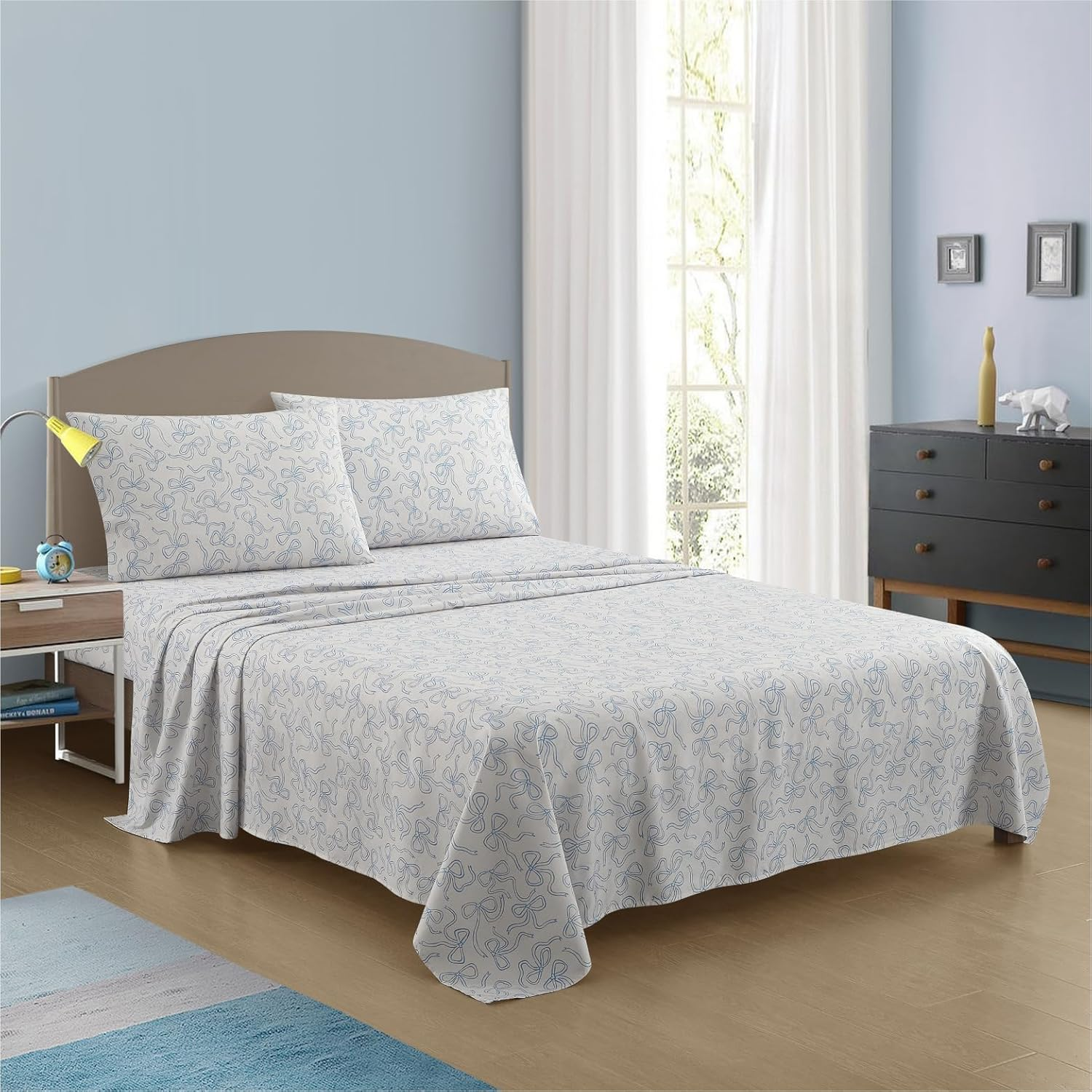 Urban Lifestyle 4-Piece Full Sheet Set,Coquette Bow Design in Baby Blue, Includes Fitted Sheet, Flat Sheet & 2 Pillowcases,Soft & Stylish Bedding for Girls and Teens image number 3