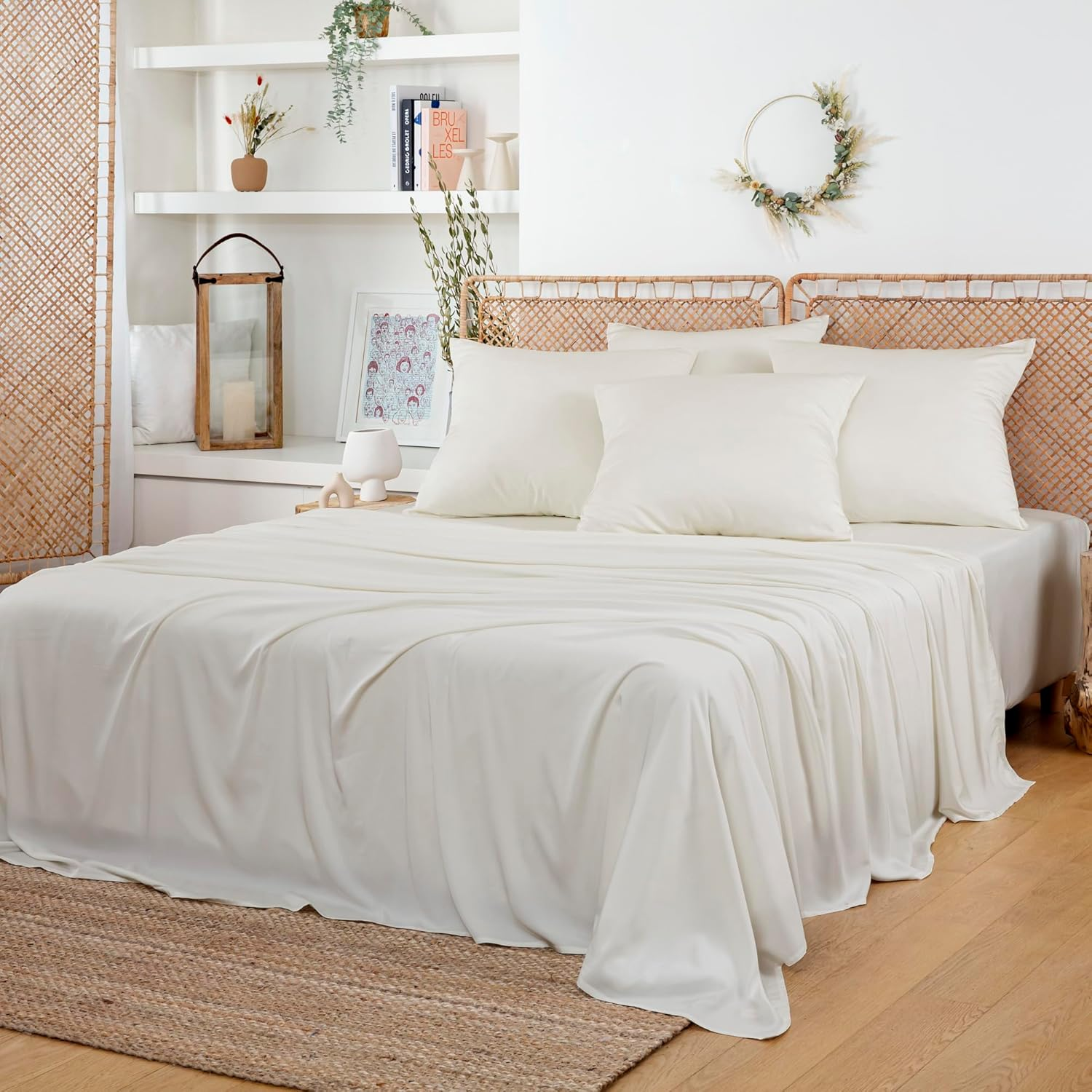 Bambaw Bamboo Pillowcases 65 X 65 Cm, Pack of 2, Sustainable Bamboo Fibres, Anti-Allergy Bed Linen, Cuddly and Heat Regulating Pillowcase Winter and Summer (Navy Blue)