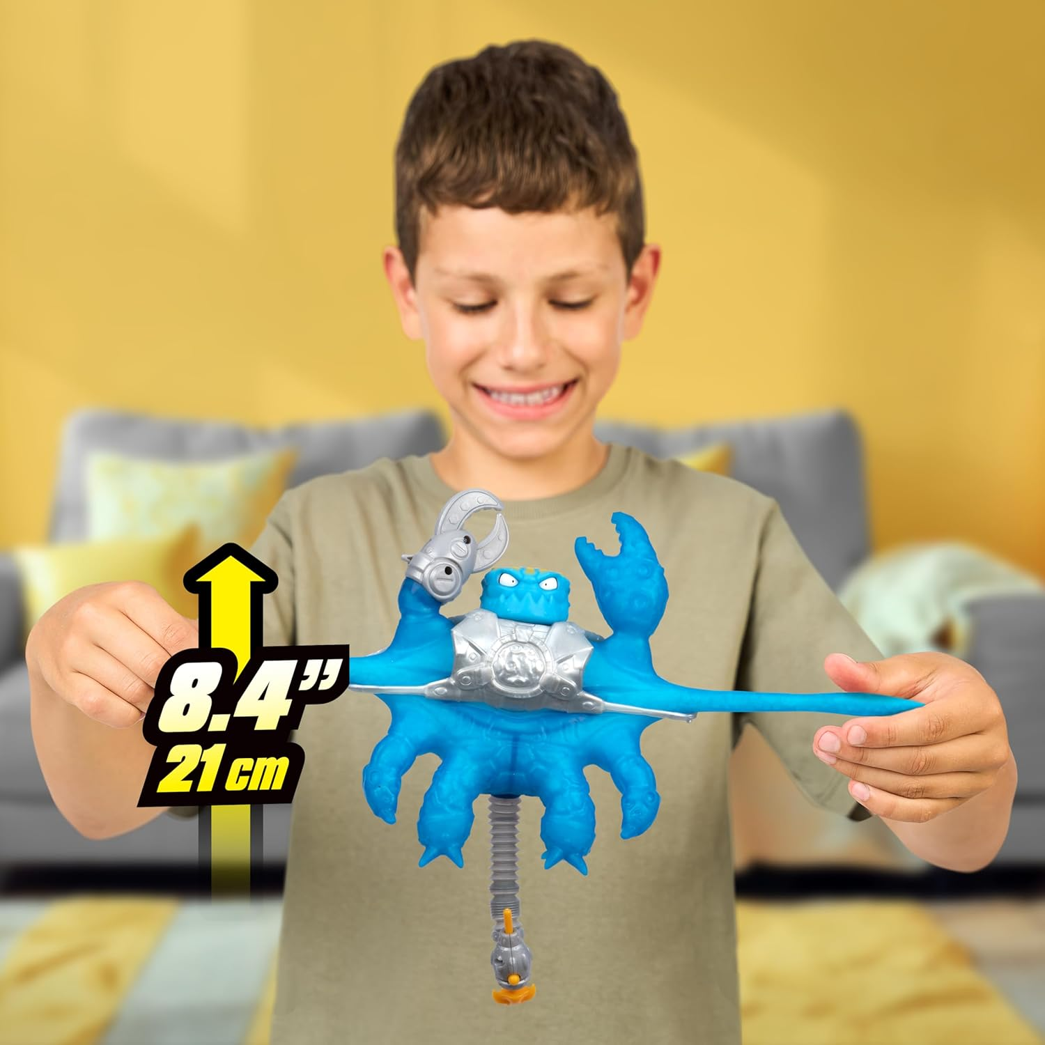 Hydro-Sting Battle Scorpion with 2 Attack Modes - Crushing Claw and Pop-Tube Stinger Tail Hydro Blast, Stretches 3 Times Its Size, Switches between Upright and Crawling Mode for Figures to Ride On image number 1