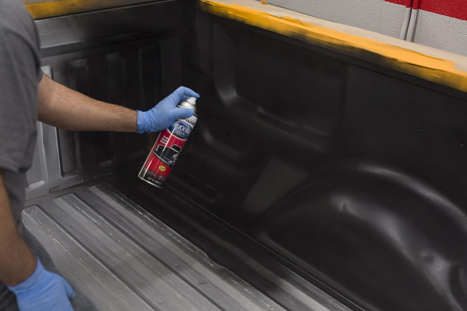 Rust-Oleum 248914 Automotive 15-Ounce Truck Bed Coating Spray, Black image number 2