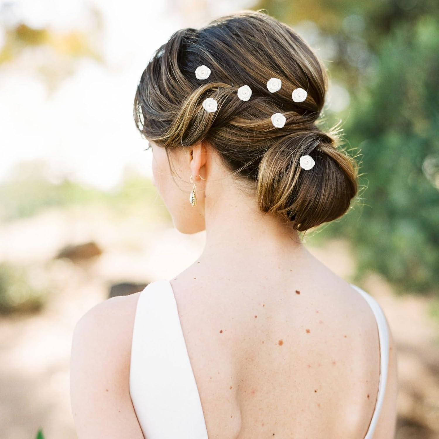 VEGCOO Hair Clips with Rose Petals, Pack of 15 Beige Rose Petals Hair Clips Elegant Small Flowers Hair Clips for Wedding Hair Accessories for Women and Girls image number 1