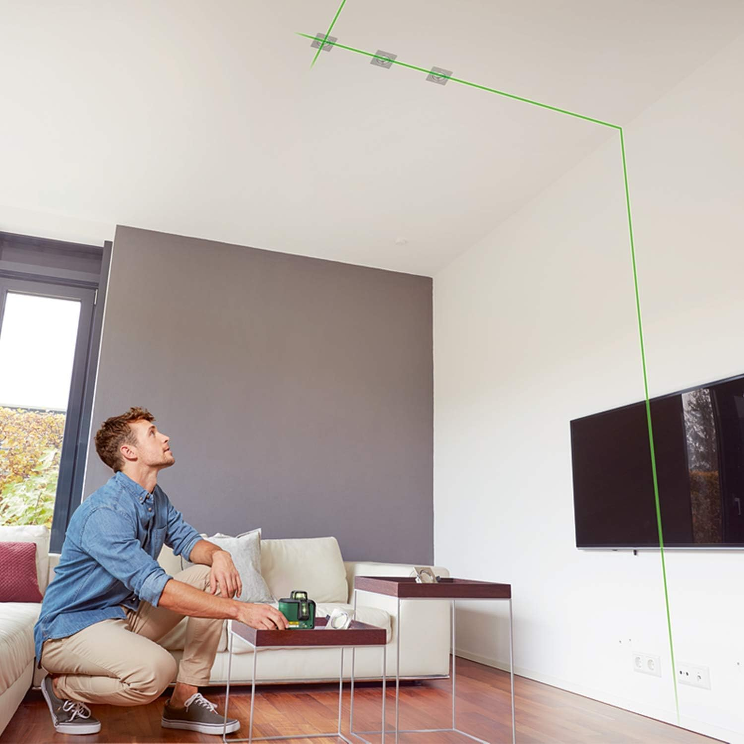 Bosch Cross Line Laser Advancedlevel 360 Set (Horizontal 360 Degree and Two Vertical Laser Lines, with One Plumb down Point, Green Laser, 4X AA Batteries, with Tripod, in Cardboard Box)