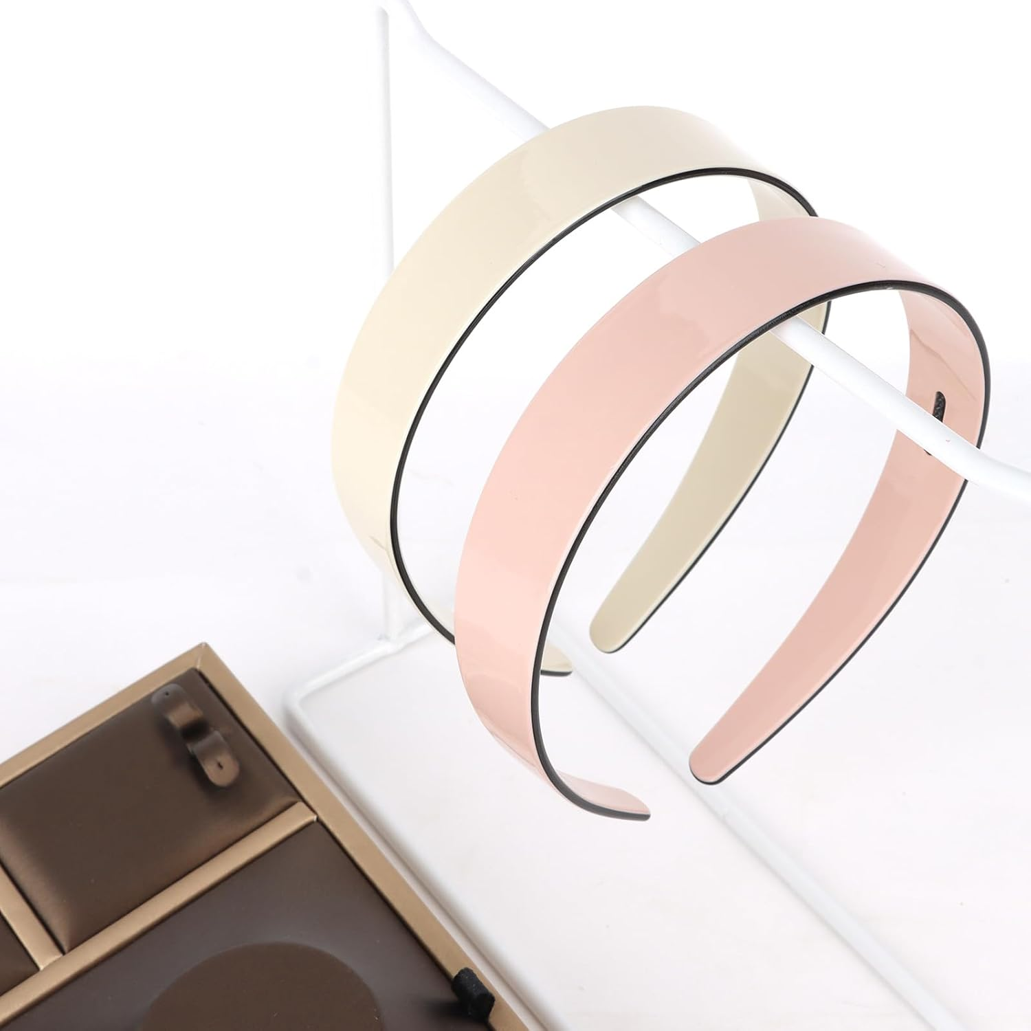 EXIPSAT Set of 2 Real Acetate Flat Headbands, Soft Women'S Hair Band in White and Pink, Fashionable Headpiece with Comfortable Fit, Ideal for Hairstyle Fixation image number 3