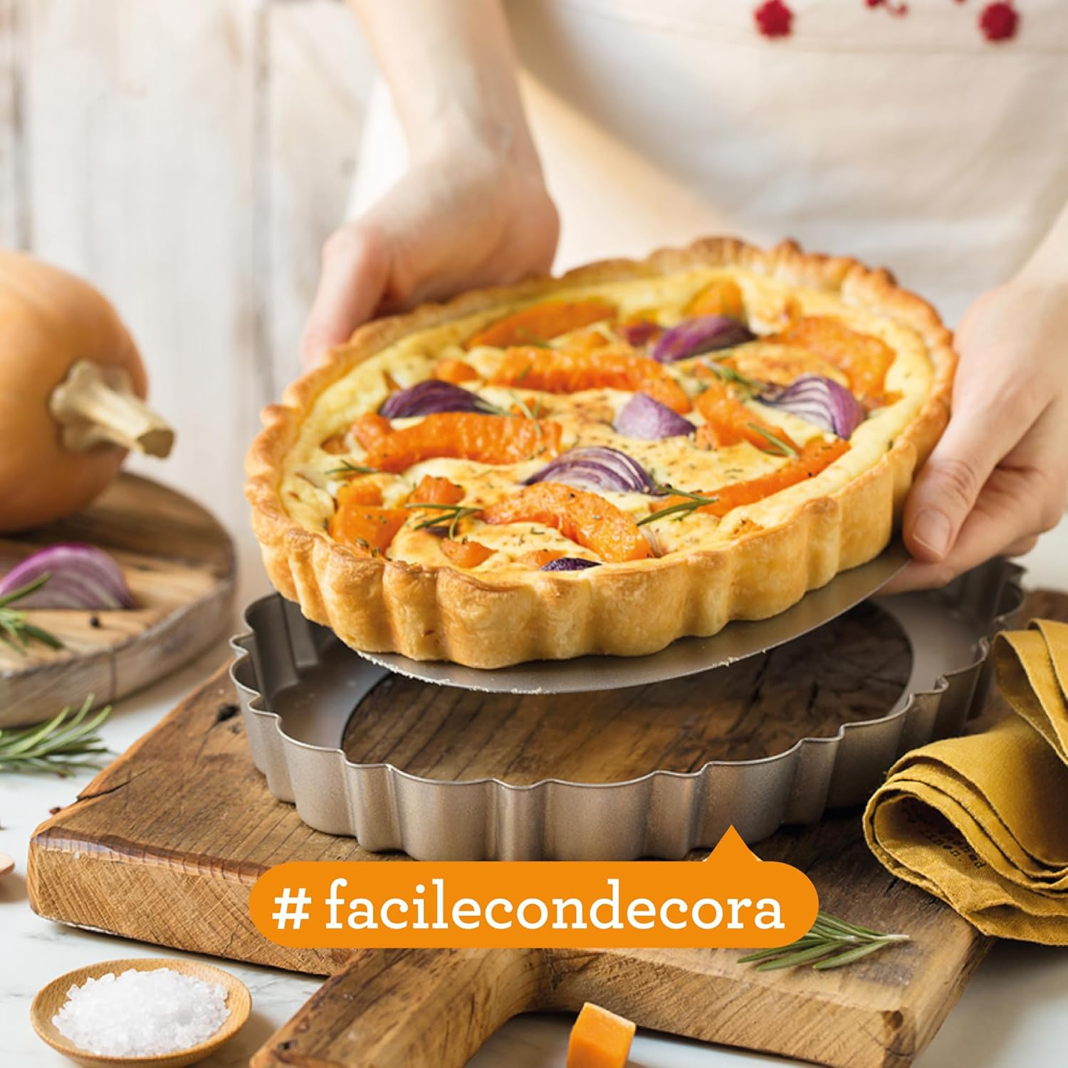 Decora, 0075055 Cake Tin with Moving Base 29 X 20 X 3 Cm Non-Stick Steel Oval Makes It Easy to Demould the Cakes Design Line image number 3