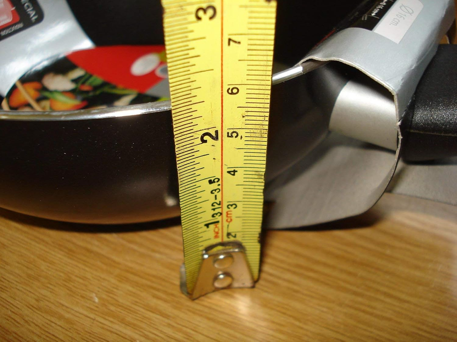 Ibili Indubasic Mini Non-Stick Wok Pan with Soft Bakelite Handle, Woks & Stir-Fry Pans Suitable for All Cooking Surfaces Including Induction - Made in Spain - 16Cm / 6" image number 6