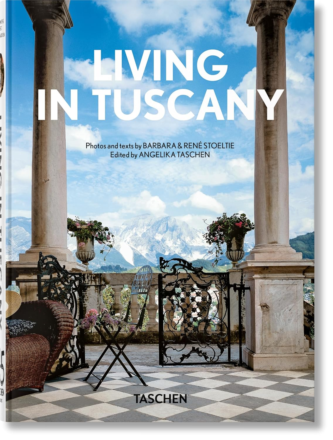 Living in Tuscany. 45Th Ed. image number 6
