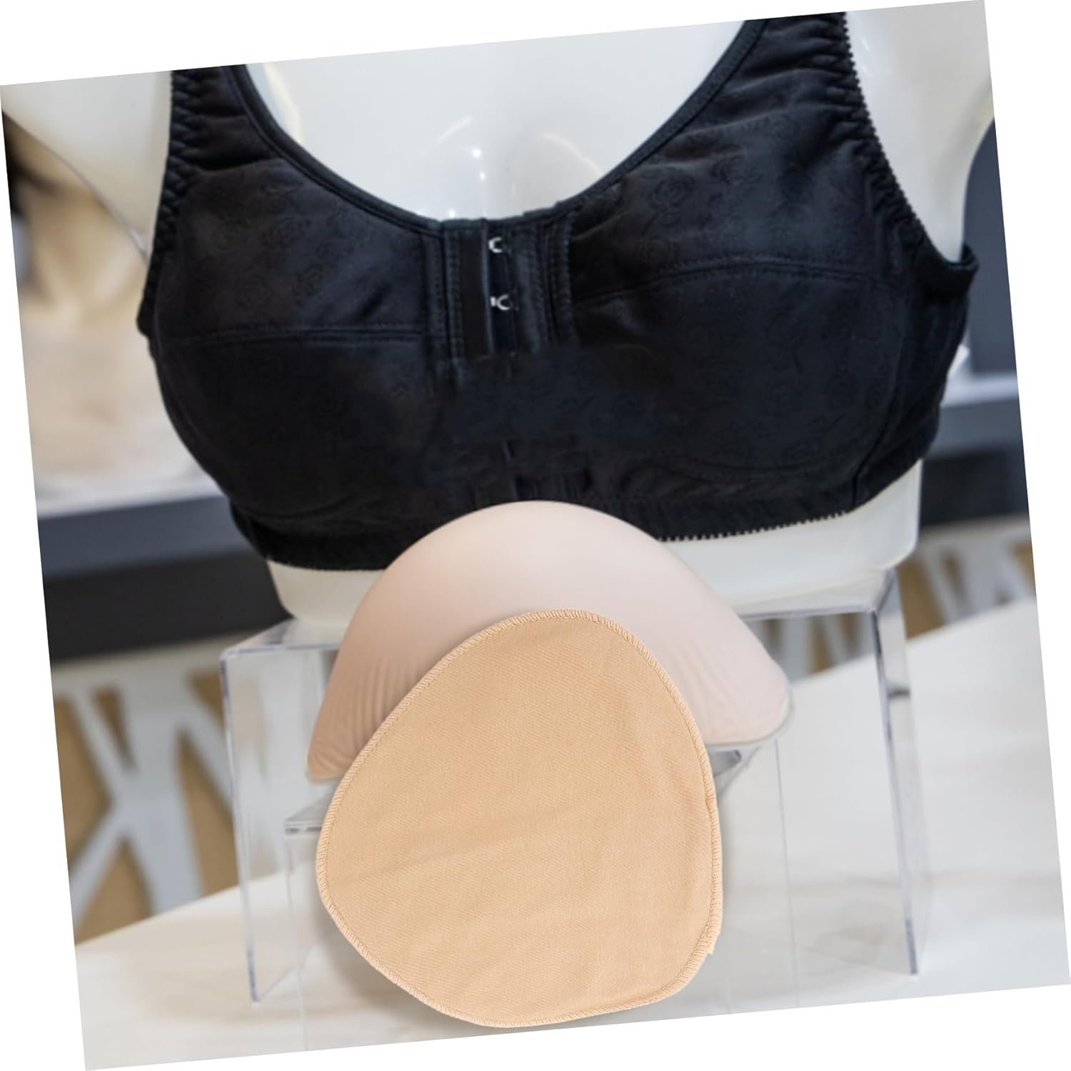 Bra Pad Sleeve Cotton Cover Khaki L, Prosthesis Cover for Women, Bra Accessories Inserts, Lightweight Breathable Pad Protector for Daily Wear image number 3