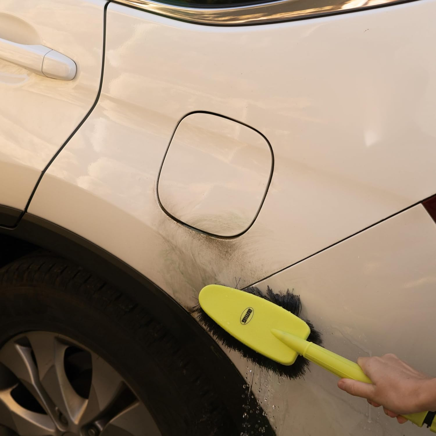 Amig - 150Mm Hose Brush with Soft Bristles for Sensitive Surfaces, Ideal for Hard to Reach Corners, ABS Plastic and Rubber, Pistachio Green image number 4