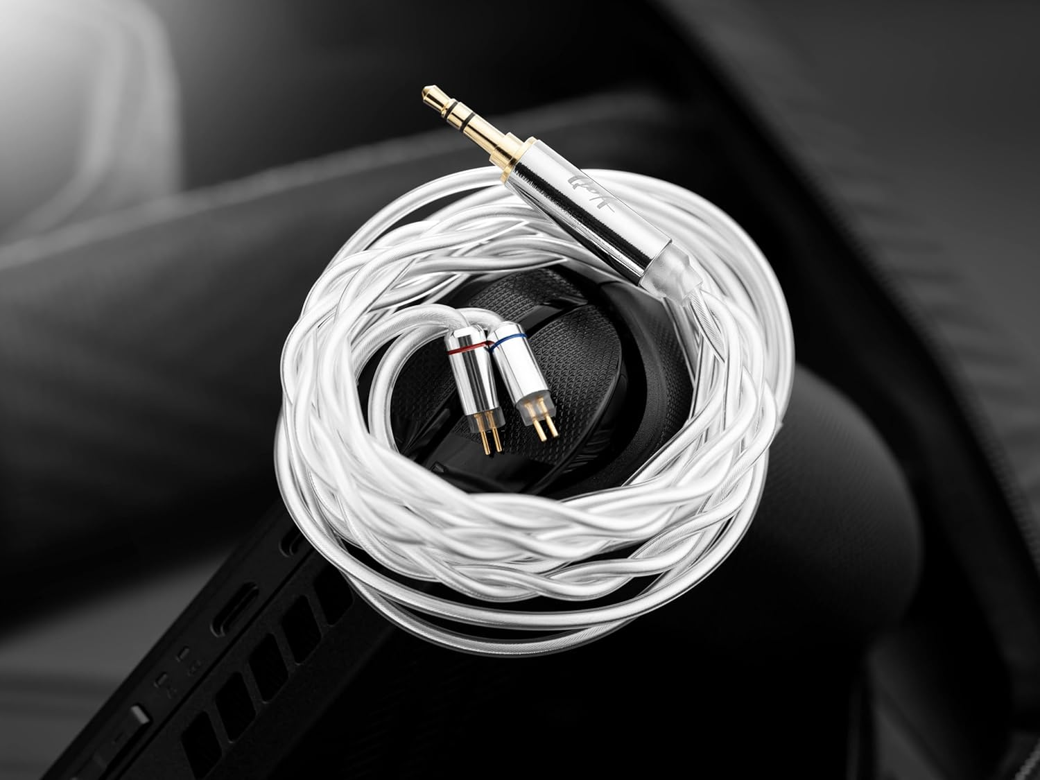 Qoa Mimosa Brown 1DD+1 Micro Planar image number 2