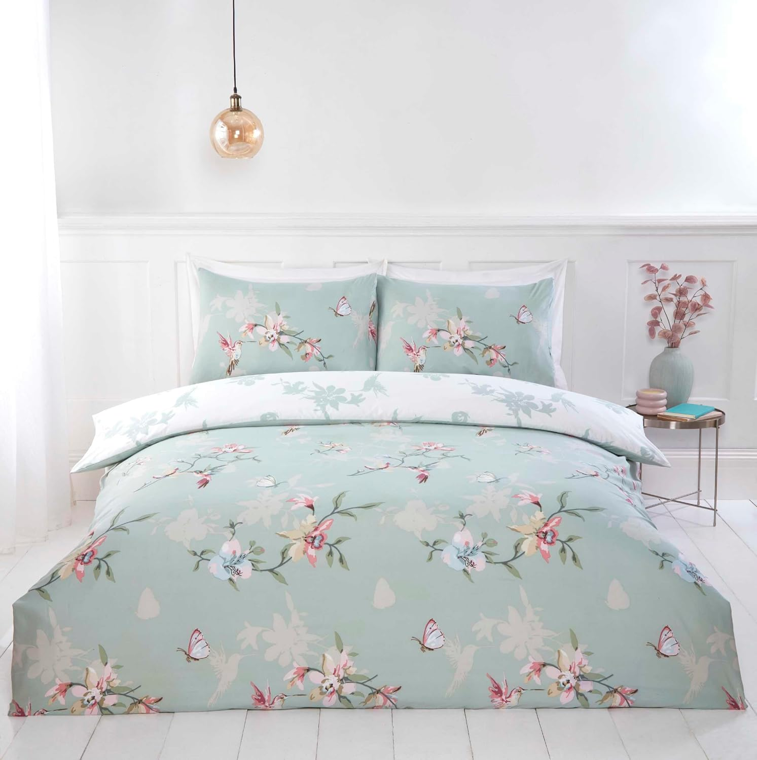 Rapport Home Blue Kingsize Microfibre Duvet Set - Hummingbird Floral Reversible 180 Thread Count Soft Non-Iron Bedding Set &ndash; Floral Duvet Cover Set Featuring Birds, Flowers and Butterflies