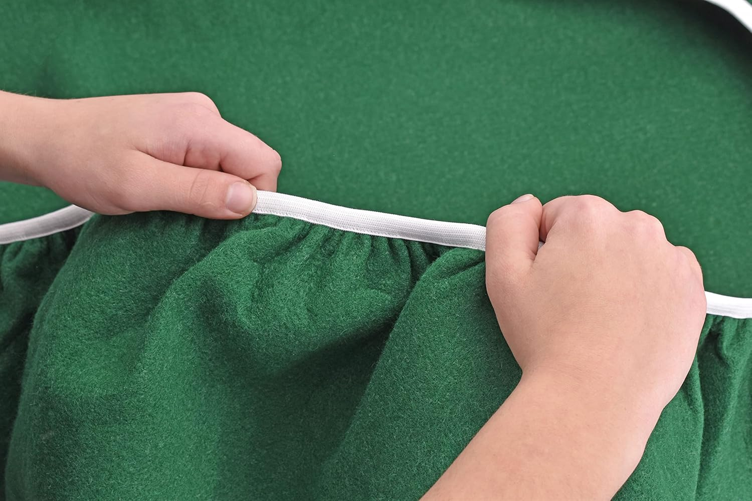 Katai Poker Table Cover - Green Felt Casino Style for Game Night, Poker, Mahjong, Board Games, round Table Top, 36-48 Inch, Noise Reducing, Slip Prevention, Smooth Fabric, Includes 6 Cork Coasters image number 1