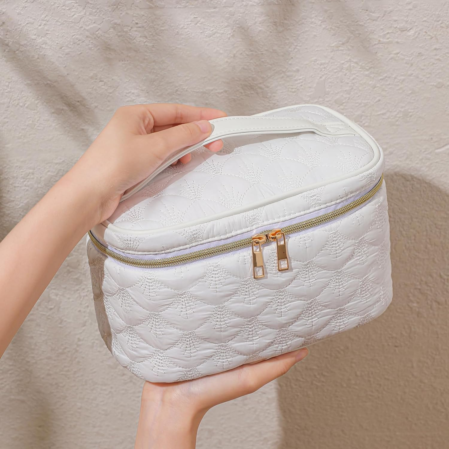 DDPOND Medium Size Quilted Makeup Bag with Brush Compartment, Coastal Granddaughter Cosmetic Bag, Seashell Portable Travel Toiletry Pouch（02White） - 02White image number 6