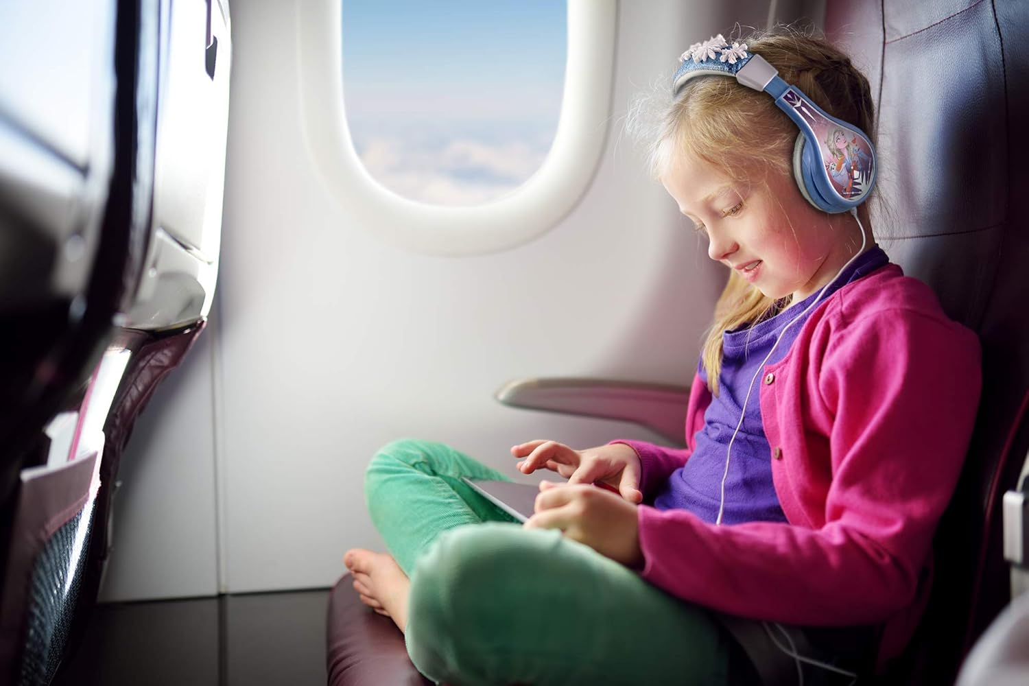 Frozen II FR-140.EX9MI Youth Headphones on Ear with Volume Limiting(Blue/White) image number 5