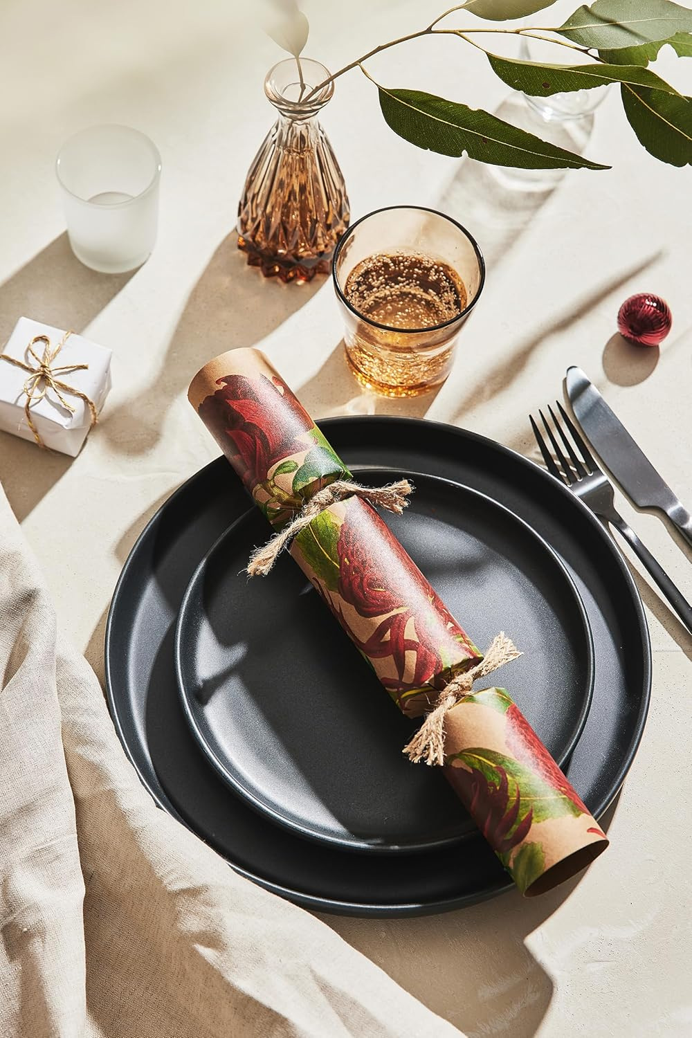 DIY - Eco Waratah, Pack of 8 | Bonbon Crackers image number 1