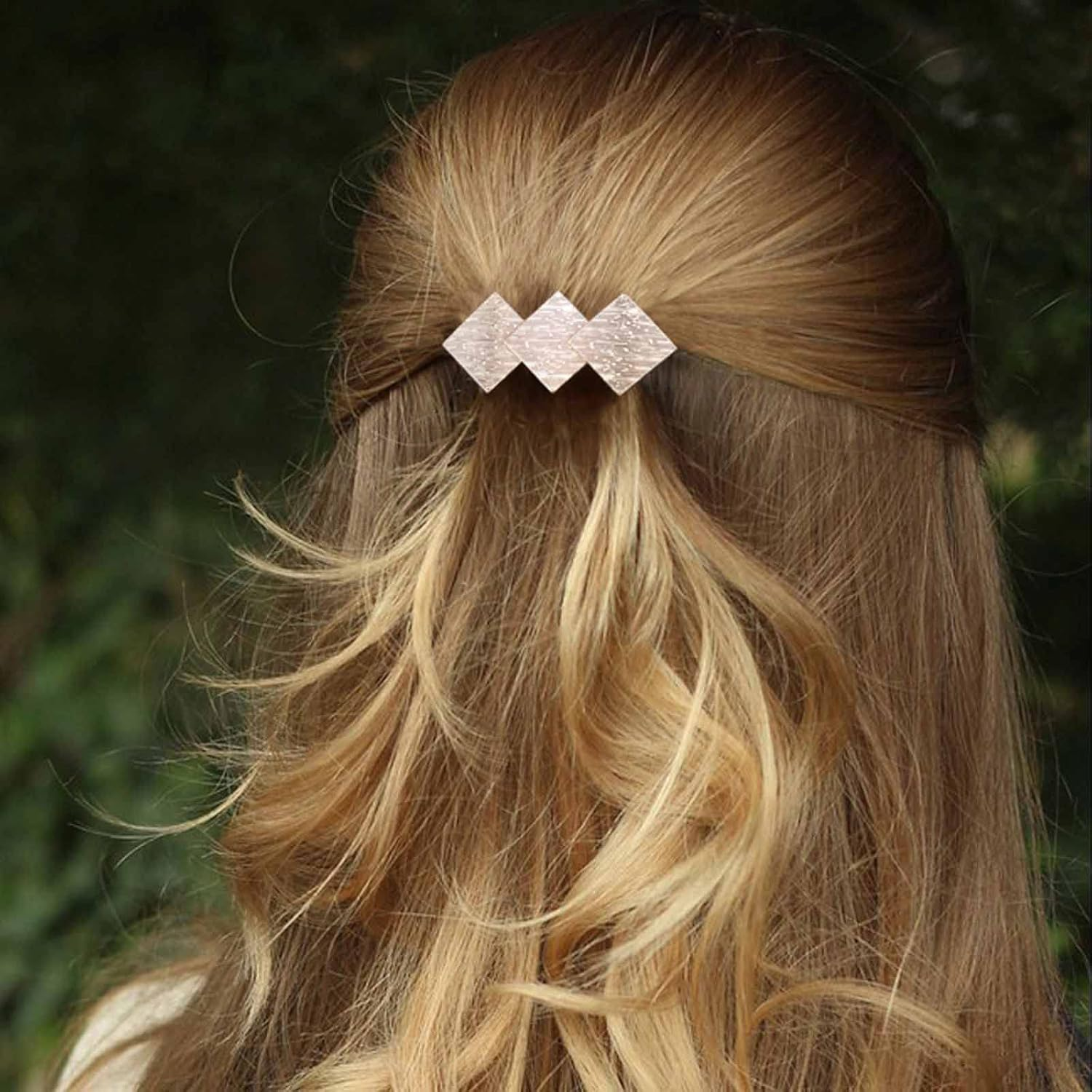 Enautoabs French Metal Hair Clip for Women Golden Square Hair Clip Headwear Large Square Geometric Hair Clips Square Shape Hair Clip Ponytail Holder image number 6