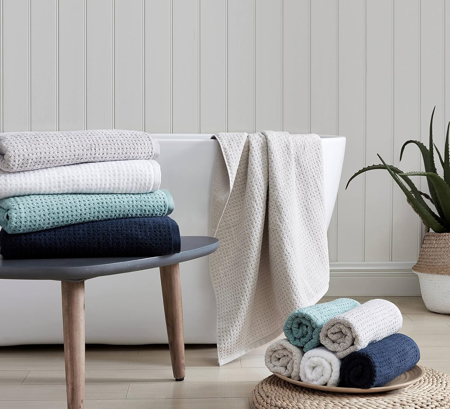 Tommy Bahama | Northern Pacific Collection | 6 Piece Towel Set- Decorative Luxury Hotel & Spa Quality Bathroom Linens, Absorbent & Fade Resistant, 6 Piece, Bay Blue image number 4