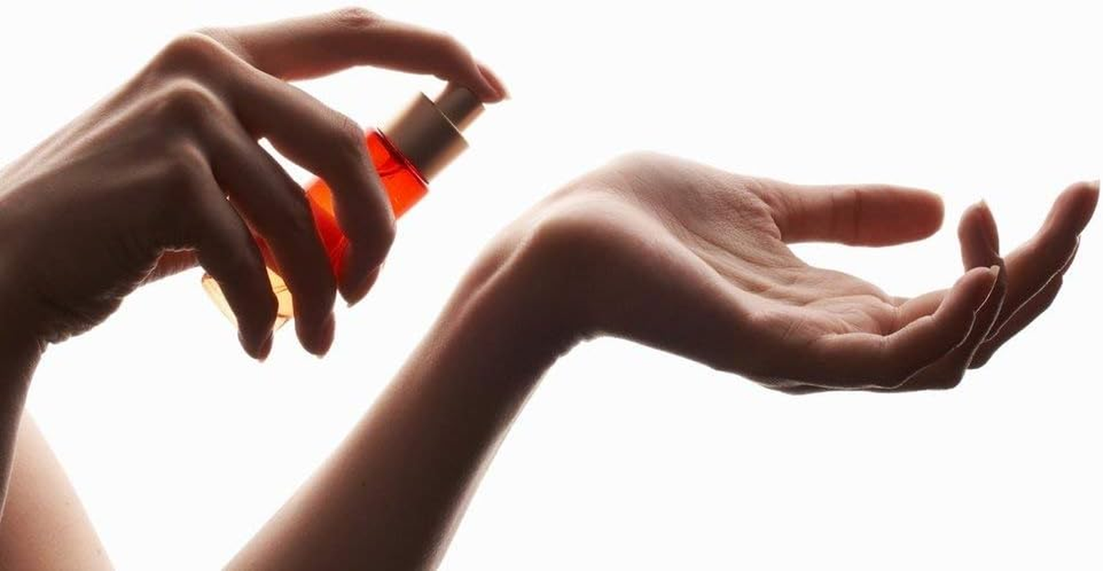 Anais Anais L'Original by Cacharel Eau De Toilette Spray 30Ml image number 3