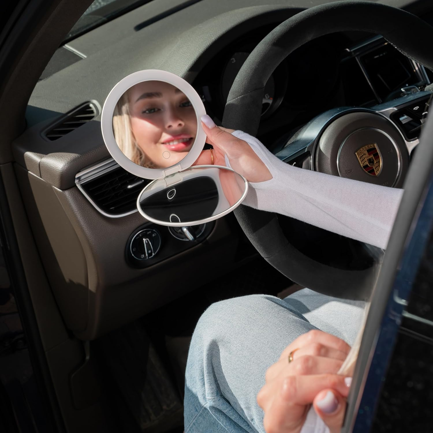 Ilios Lighting Black LED Compact Mirror with Light and 1X and 10X Magnifying Mirror in 5-Inch Mini Size Ideal for Travel image number 2