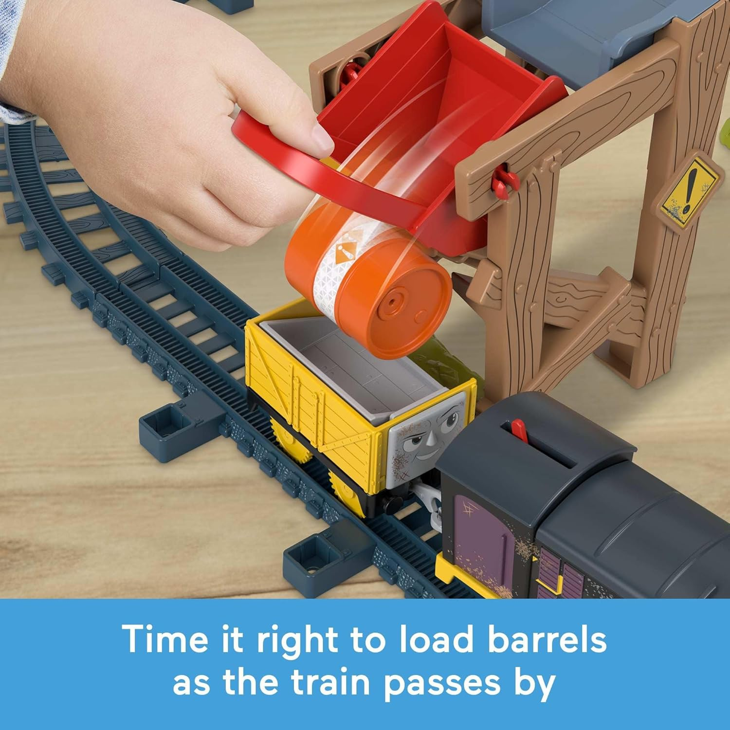 Thomas & Friends Motorized Toy Train Set Diesel&rsquo;S Lift & Load Construction with Track & Cargo for Preschool Kids Ages 3+ Years image number 2